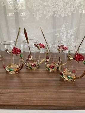 Tioncy Elegant Rose Glass Tea Mug Set with Gold Floral Handles and Gold spoon